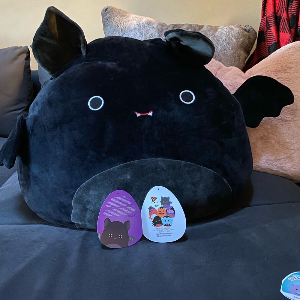 20” Emily squishmallow nwt